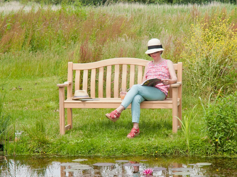Alexander Rose Turnberry Roble Bench 5ft Lady sat Reading Luxury Hardwood Bench